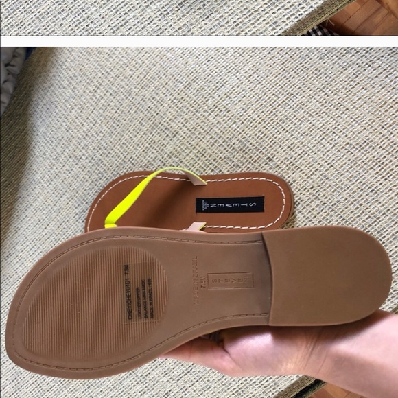 New Steve Madden Sandals - Picture 2 of 2